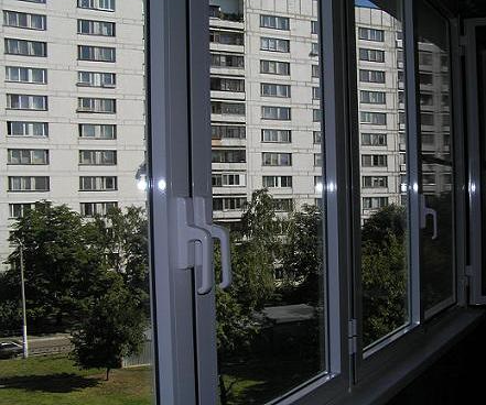 установка пластиковых окон на балконе