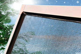 Москитные сетки на окнах в зимний период. Снимать или нет?