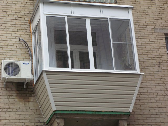 Остекление балконов в хрущевке с выносом по цене от производителя