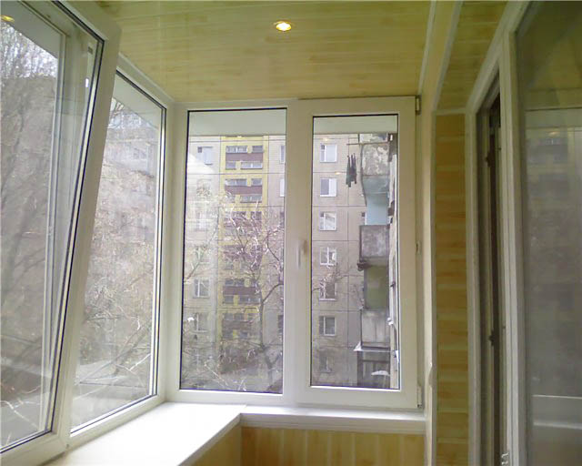 Остекление балкона в панельном доме по цене от производителя